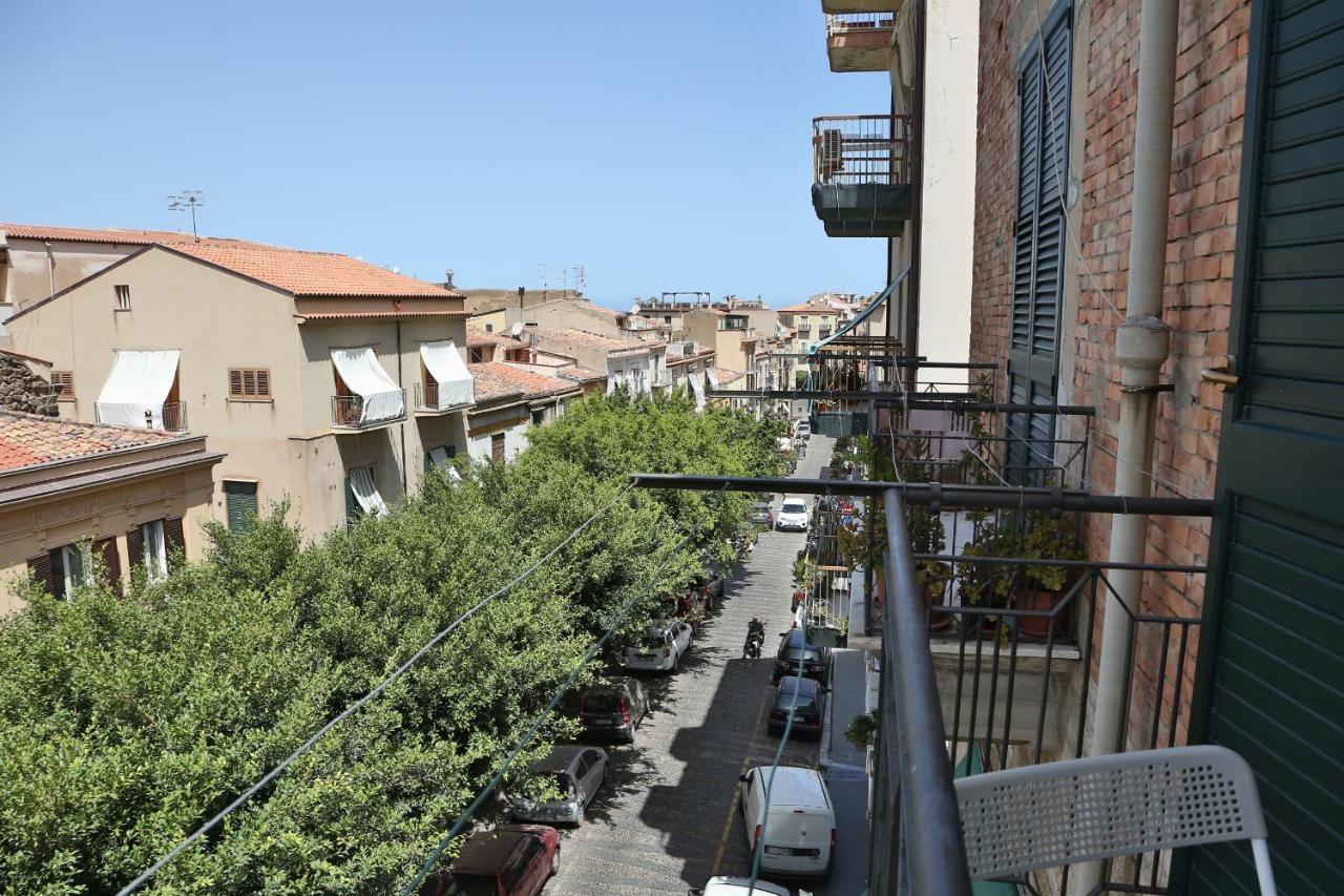 Sunny Flat - Self Apartments Cefalù Exterior foto